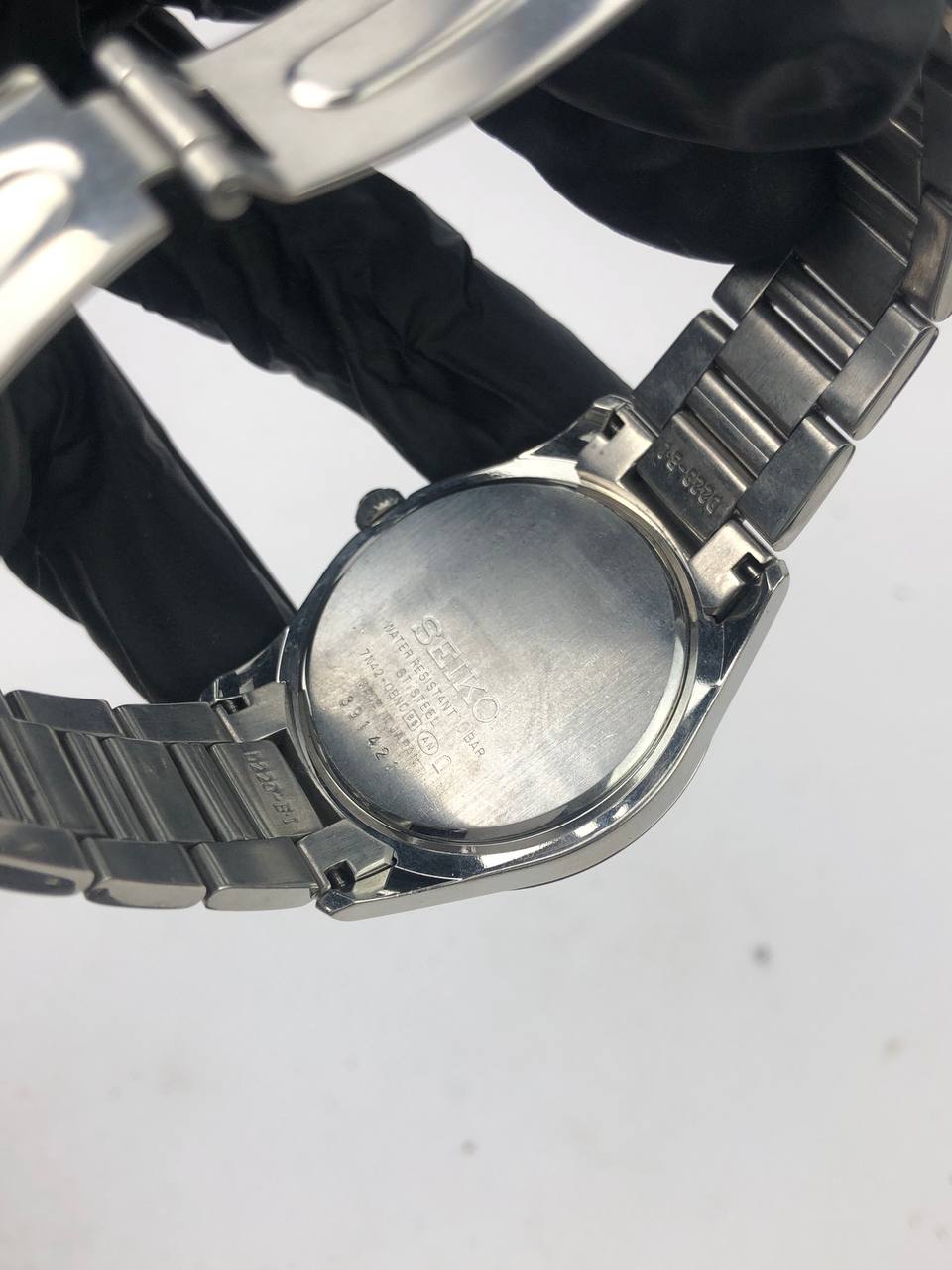 Seiko analog cream dial round steel case Steel Bracelet - Gambar 8