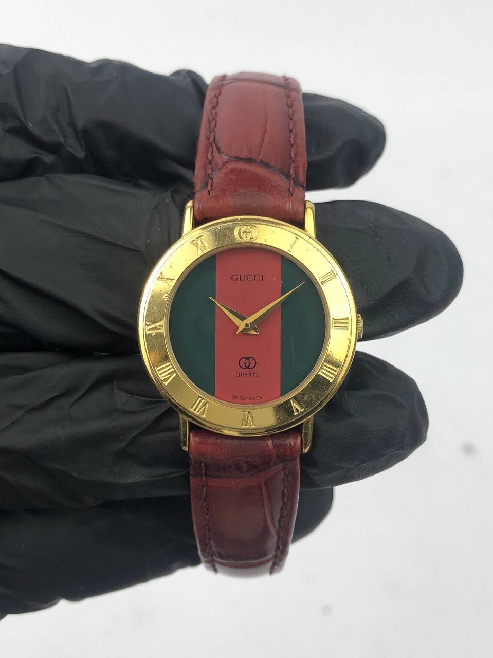 SWISSMADE ALL ORIGINAL Gucci Vintage Round Gold Case Swiss Quartz Brown Leather Strap - Gambar 2