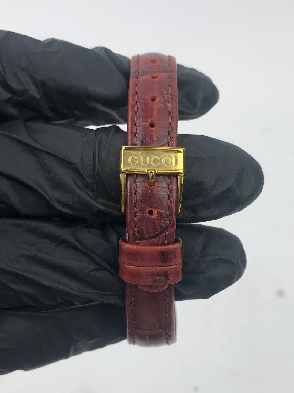 SWISSMADE ALL ORIGINAL Gucci Vintage Round Gold Case Swiss Quartz Brown Leather Strap - Gambar 8