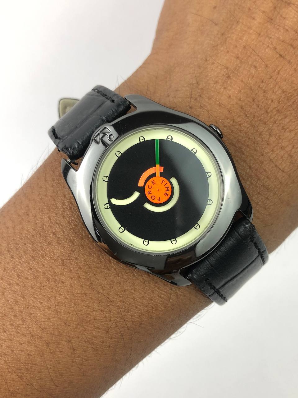 Ventura / Storm-Style – Futuristic Disc Dial