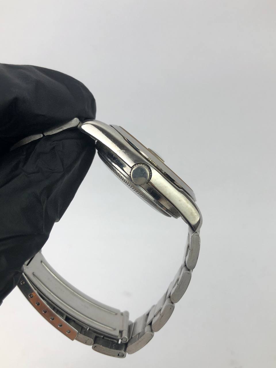 L.A. Louis Round Steel/Gold Bezel Quartz Date Steel Bracelet - Gambar 5