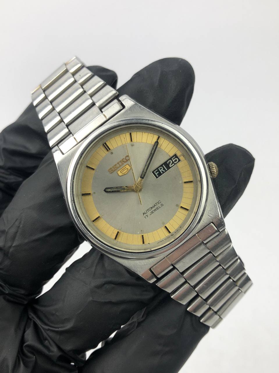 SEIKO 5 RANTAI STEEL & TWO-TONE DIAL KLASIK - Gambar 2