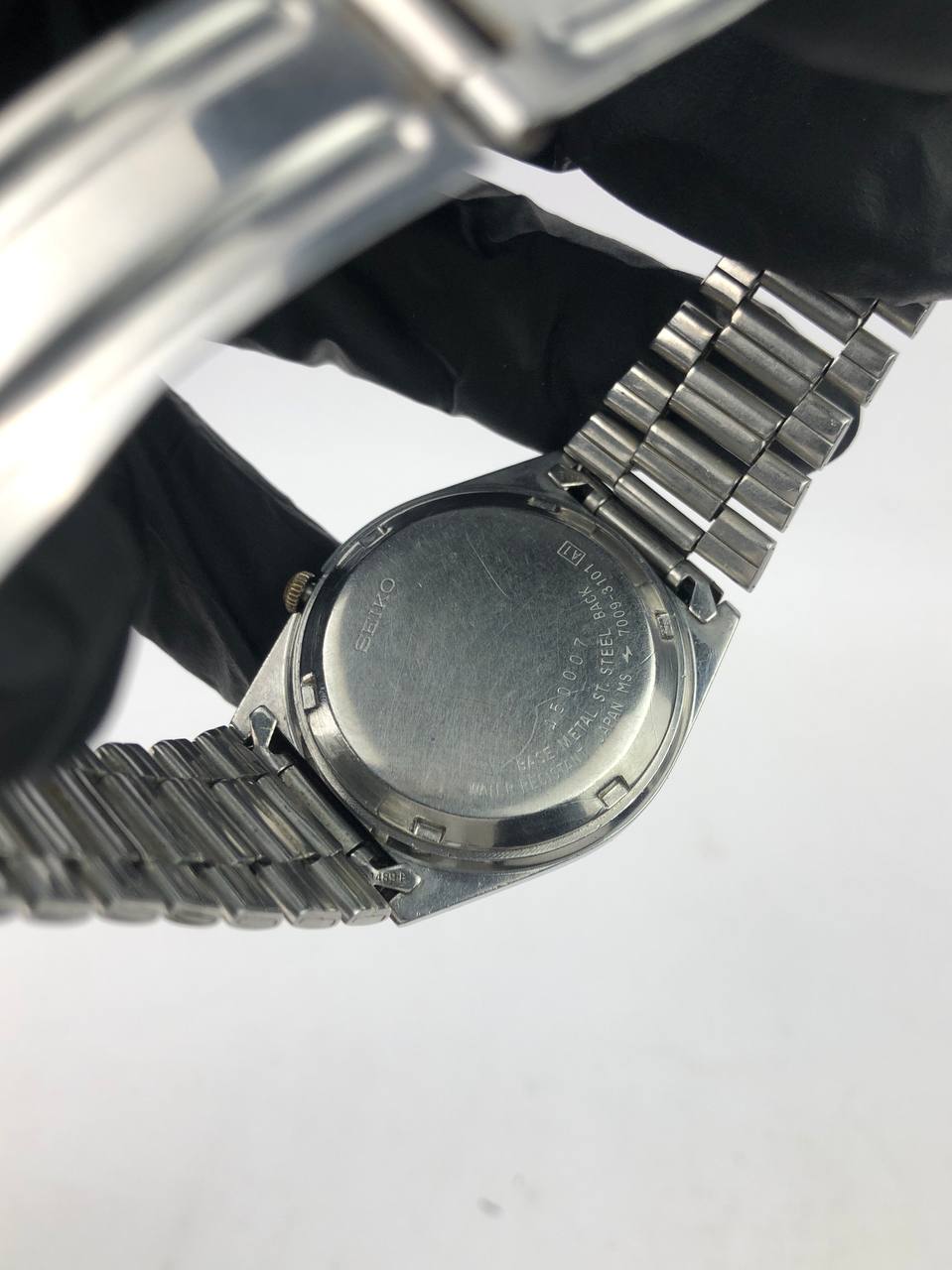 SEIKO 5 RANTAI STEEL & TWO-TONE DIAL KLASIK - Gambar 8