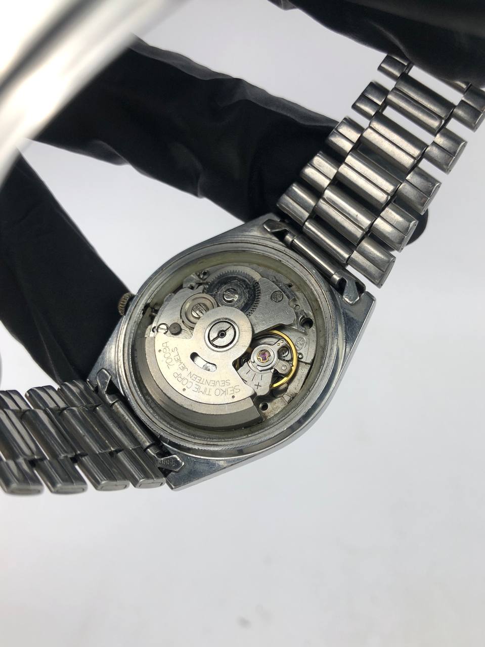 SEIKO 5 RANTAI STEEL & TWO-TONE DIAL KLASIK - Gambar 9