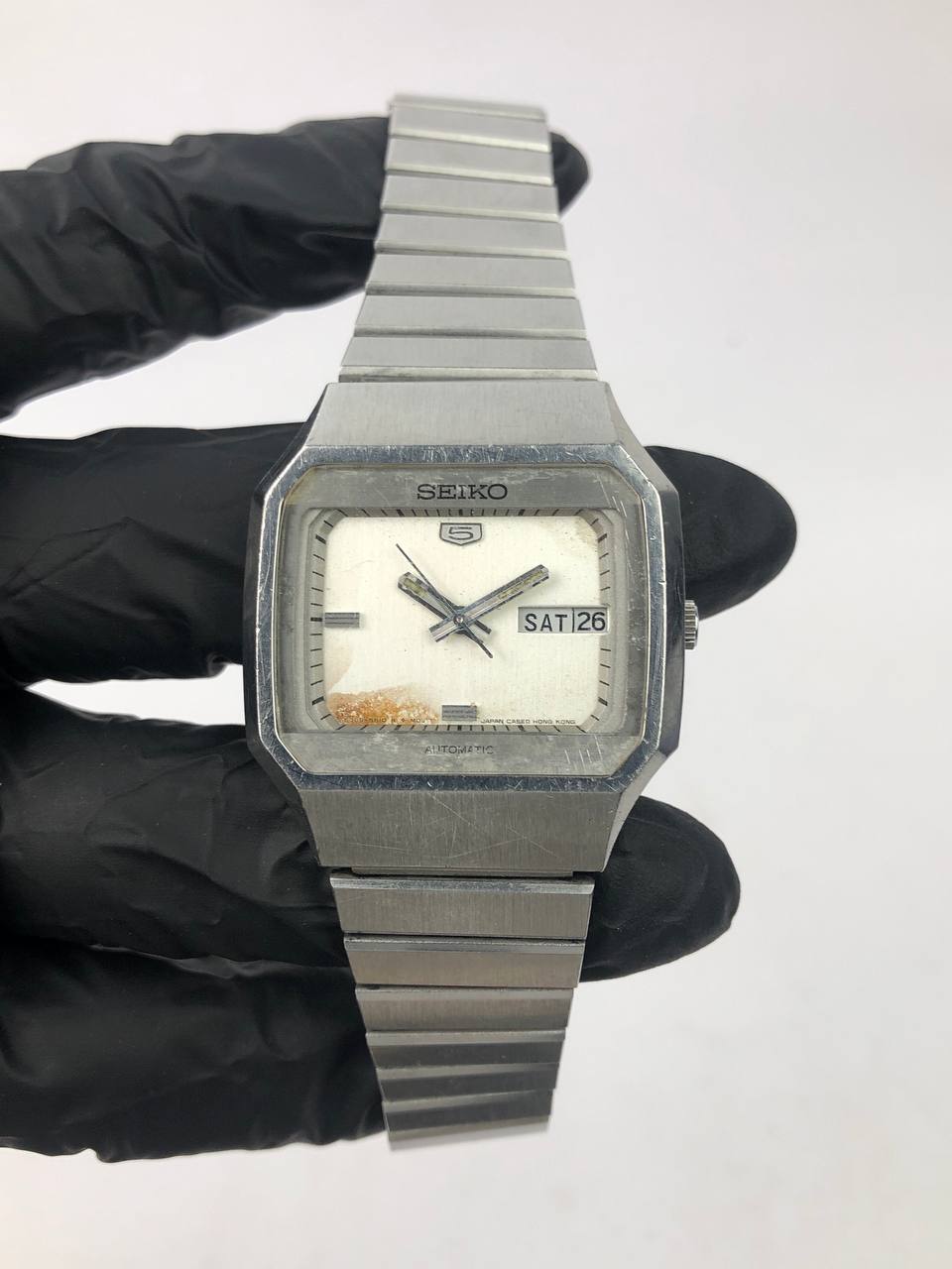 SEIKO 5 OCTAGON RETRO STEEL & SILVER DIAL AGING - Gambar 2