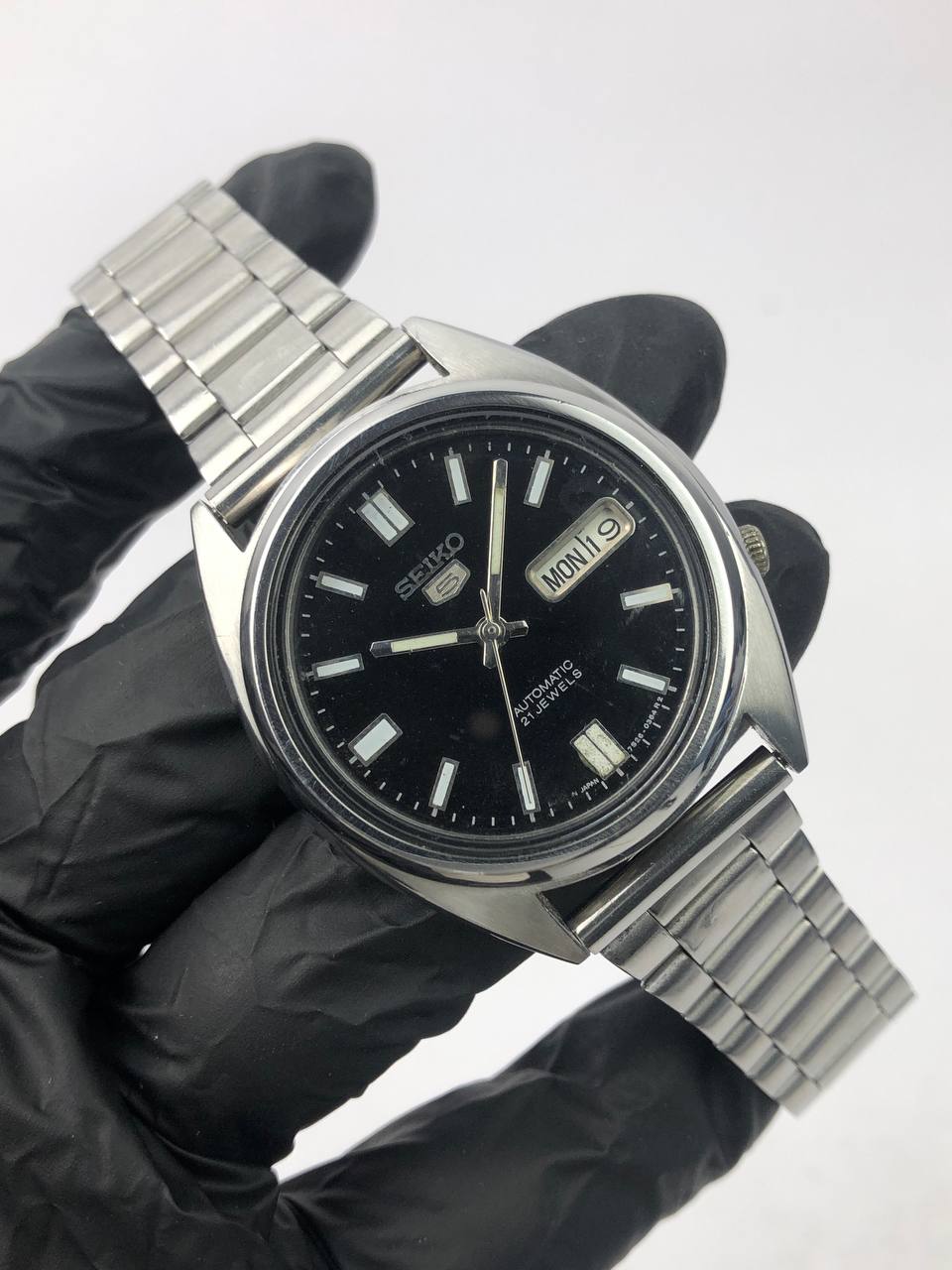 SEIKO 5 BULAT BLACK GLOSS DIAL - Gambar 4