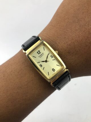 CASIO RECTANGULAR GOLD DIAL CLEAN MINIMALIS STRAP HITAM