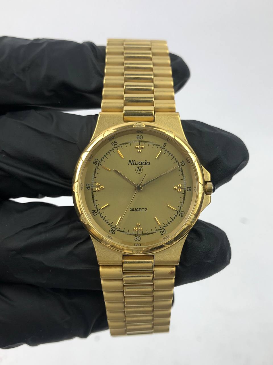 NIVADA ROUND GOLD DIAL GOLD MARKER SPORTY BRACELET GD - Gambar 2