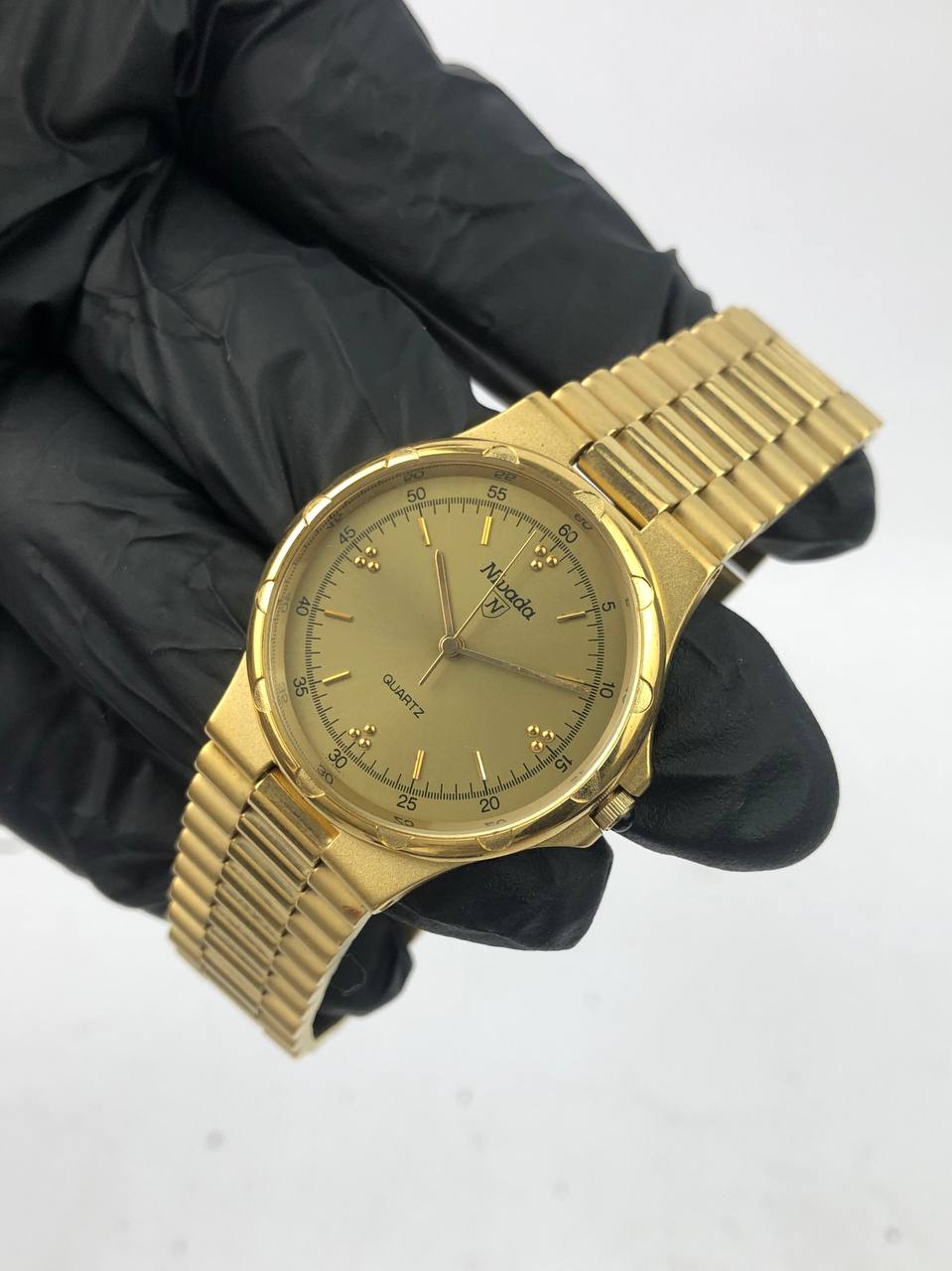 NIVADA ROUND GOLD DIAL GOLD MARKER SPORTY BRACELET GD - Gambar 3