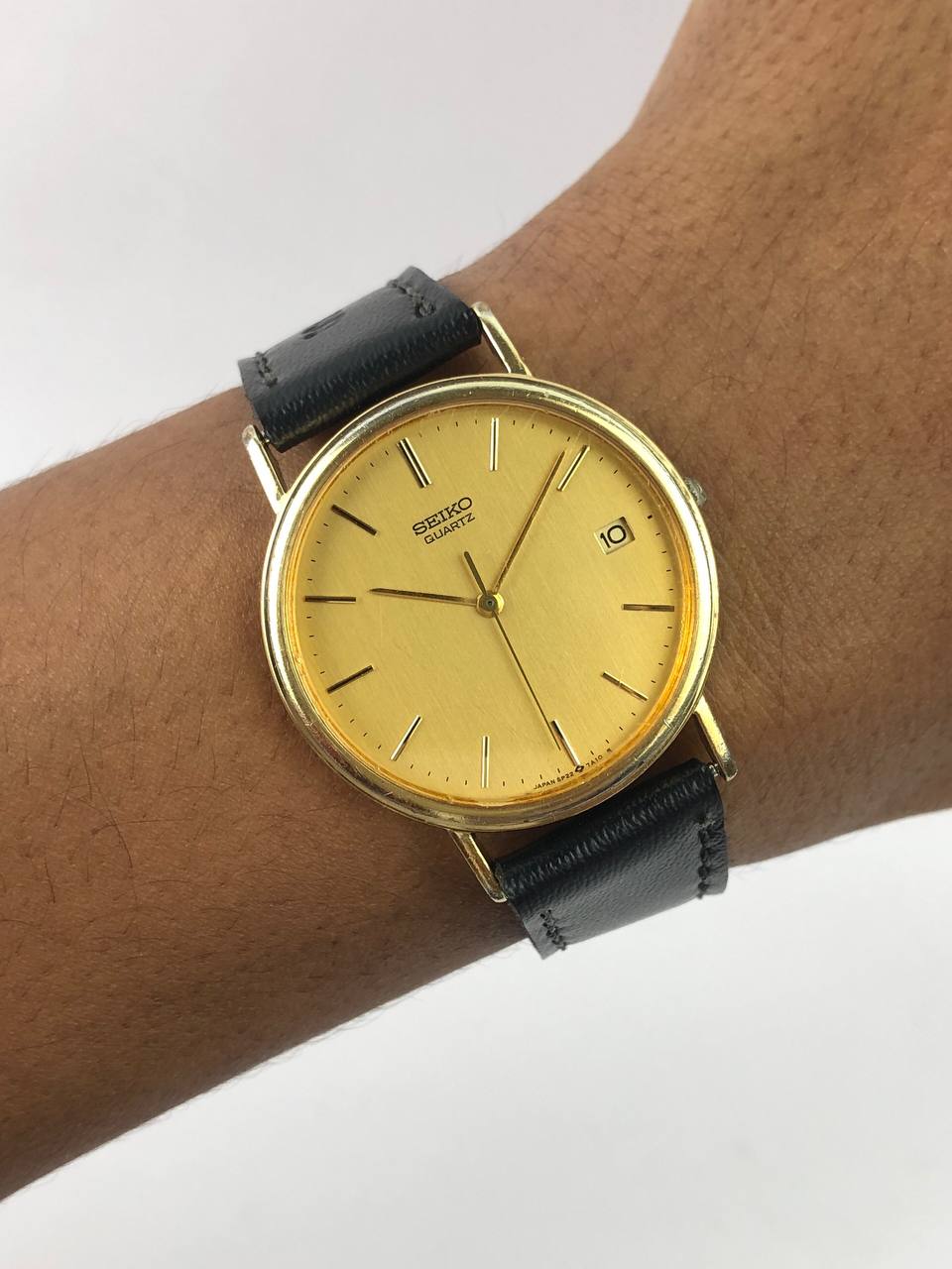 SEIKO QUARTZ DATE MAN SIZE