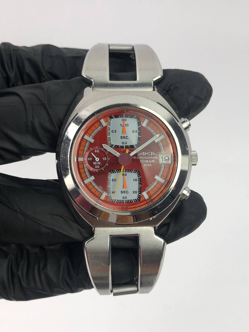 ALBA AKA CHRONOGRAPH RED DIAL - Gambar 3