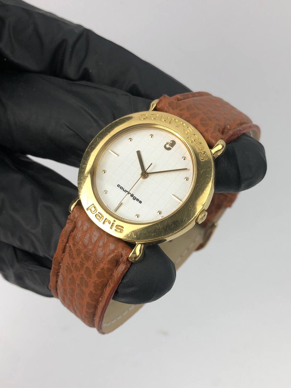 COUREGES PARIS GOLF DIAL - Gambar 3