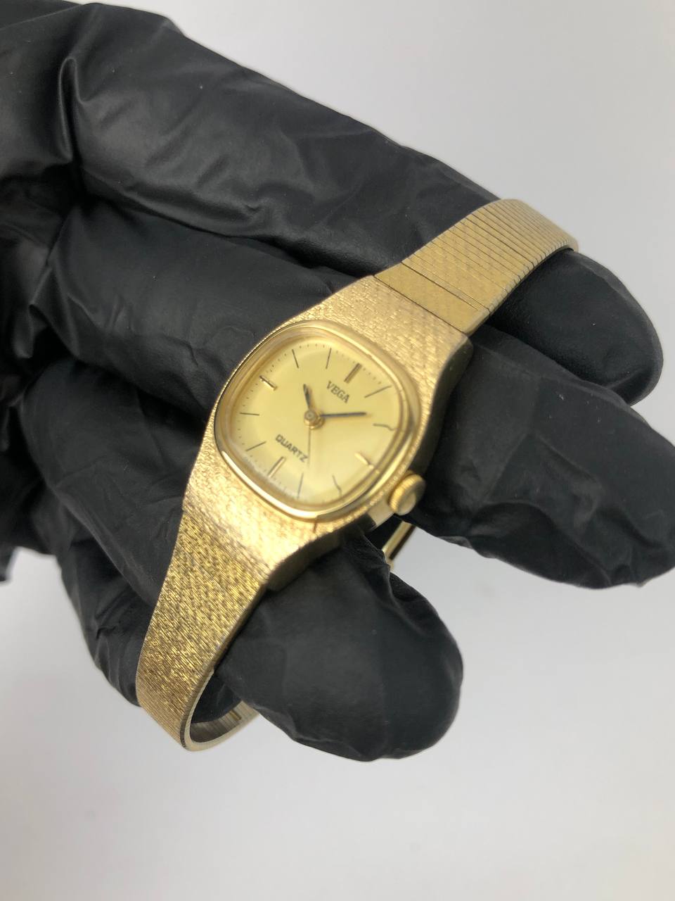 BEAUTIFUL CITIZEN QUARTZ VEGA VINTAGE - Gambar 3