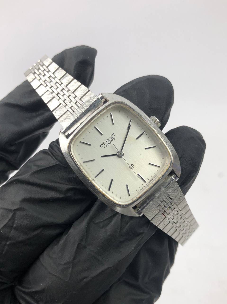 ORIENT TV CASE SILVER DIAL SILVER BRUSHED BRACELET STAINLESS VINTAGE - Gambar 4