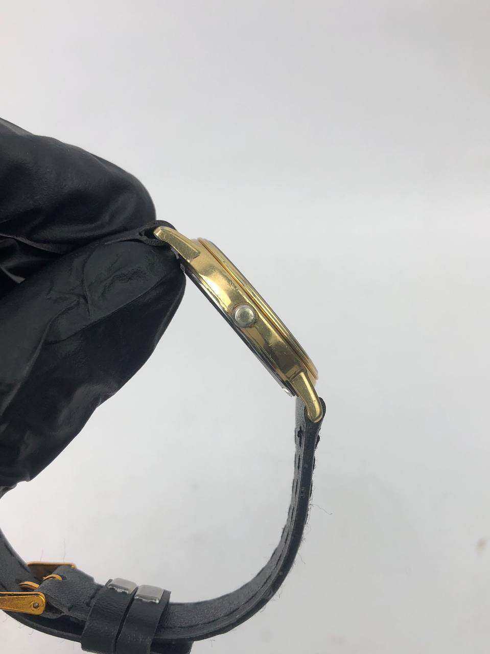 SEIKO QUARTZ ROUND GOLD CASE BRUSHED GOLD DIAL - Gambar 6