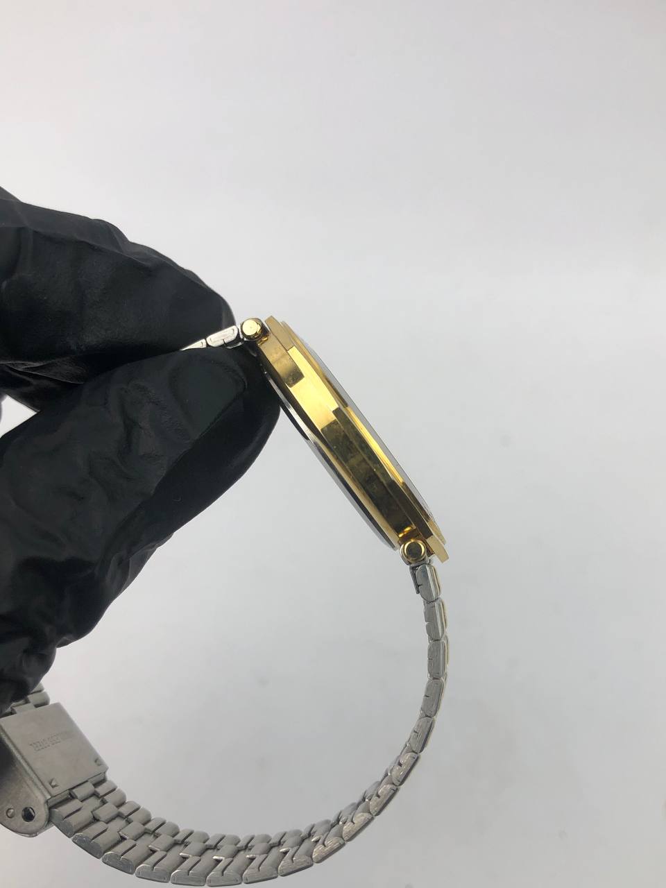 CORONET OCTAGON SPORT CASE COLOUR INDEX DIAL TWO-TONE STEEL BRACELET - Gambar 6