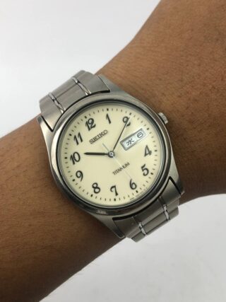 SEIKO LUME DIAL TITANIUM CASE ARABIC DIAL TITANIUM BRACELET