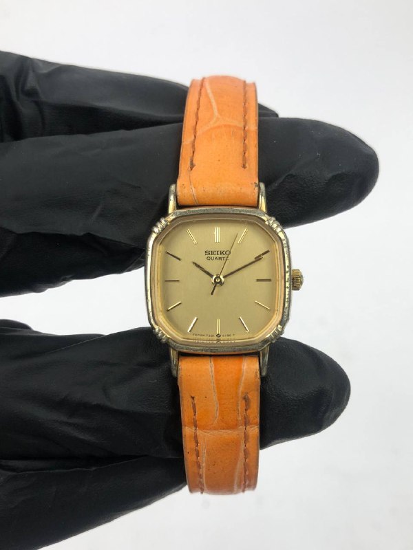 SEIKO LADY QUARTZ TONNEAU CASE GOLD DIAL - Gambar 2