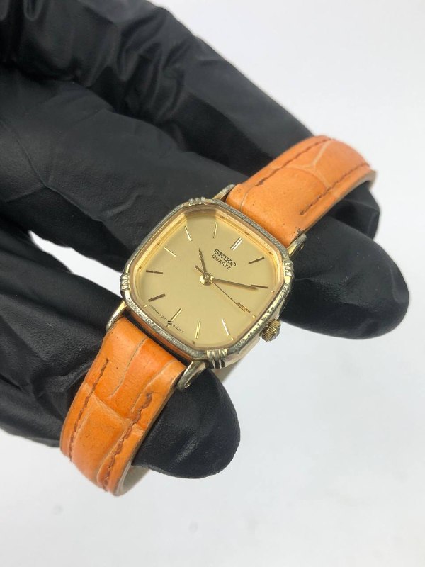 SEIKO LADY QUARTZ TONNEAU CASE GOLD DIAL - Gambar 3