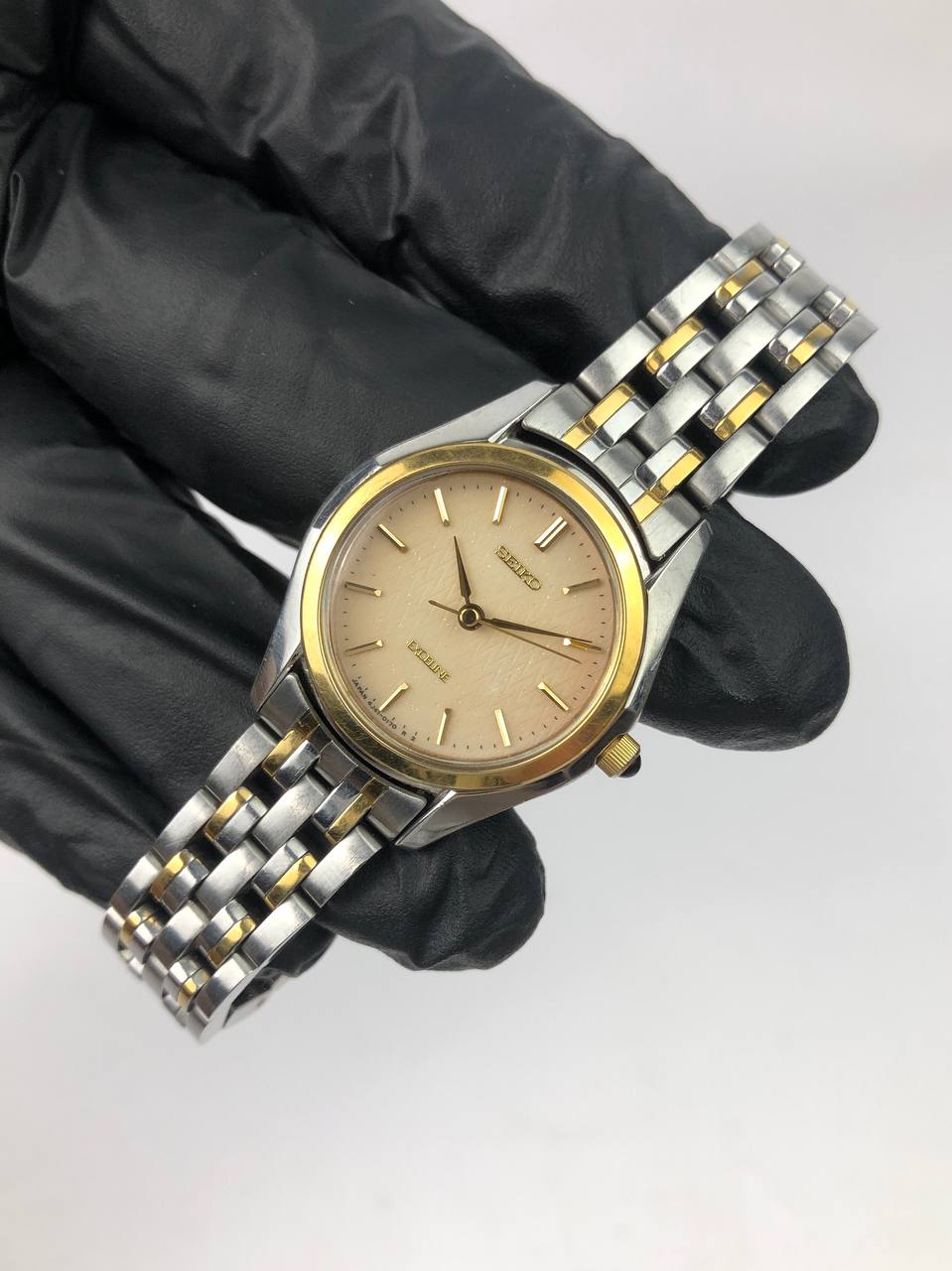 SEIKO EXCELINE GOLD BEZEL CHAMPAGNE DIAL TWO-TONE BRACELET - Gambar 3