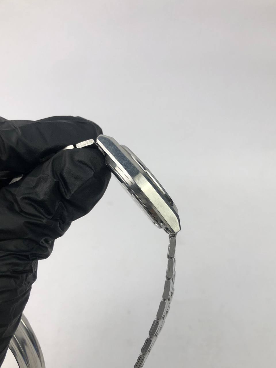 SEIKO SILVERWAVE QUARTZ DAY-DATE SILVER DIAL STEEL BRACELET ALL ORIGINAL - Gambar 6