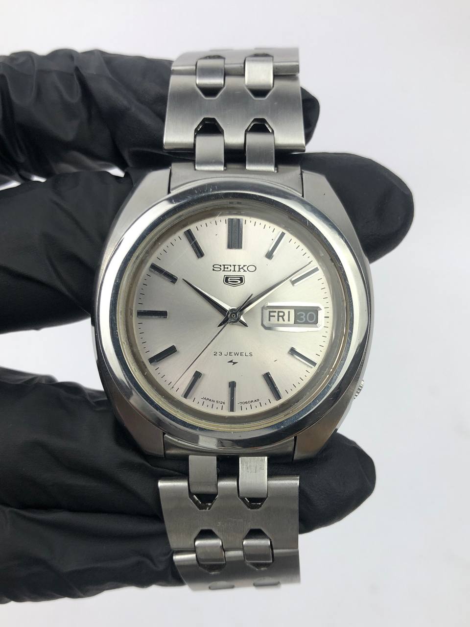 SEIKO 5 GEN 1 ALL ORIGINAL SILVER SUNBURST DIAL - Gambar 2