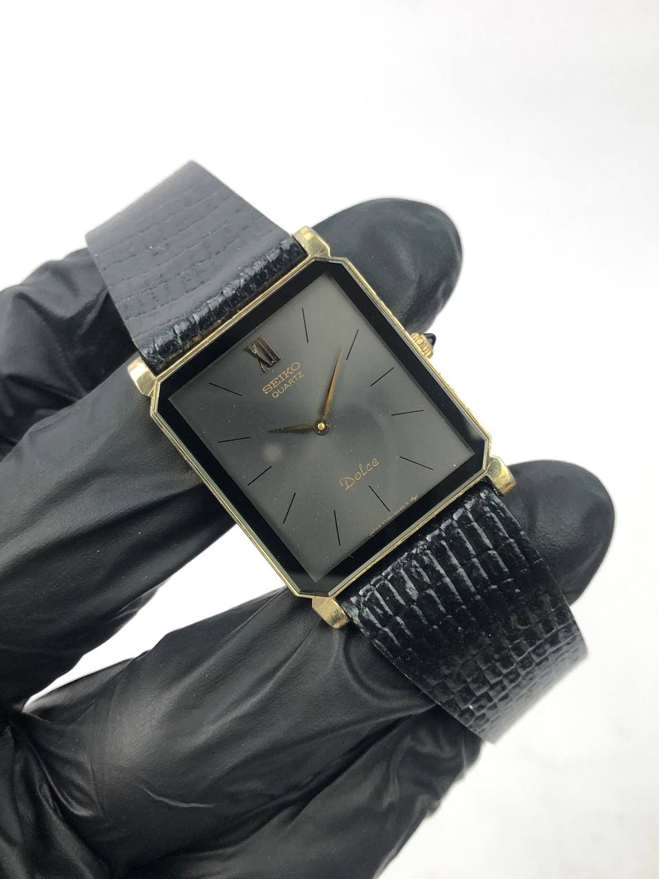 SEIKO DOLCE TANK GREY BLACK GLOSSY DIAL ORIGINAL - Gambar 4