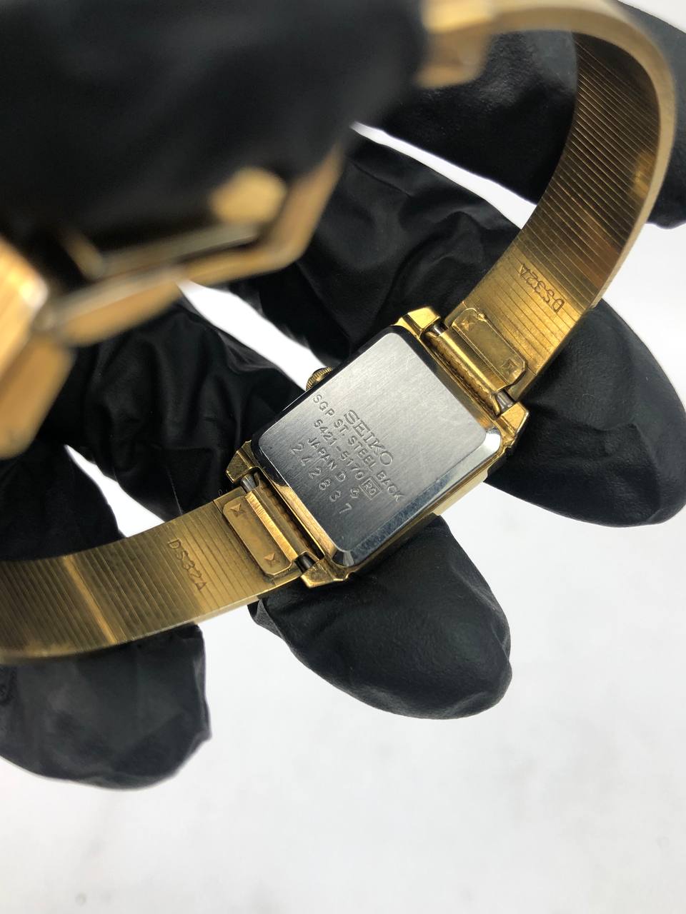 SEIKO QUARTZ TANK GOLD INTEGRATED LADDER BRACELET - Gambar 7