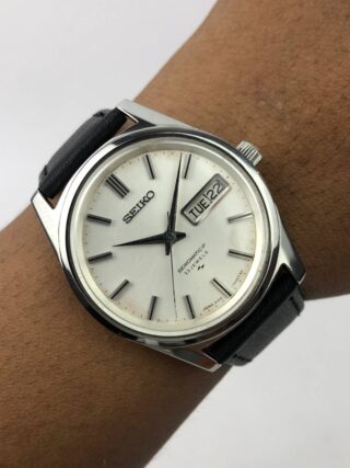 SEIKO SEIKOMATIC-P JDM 33 JEWELS AUTOMATIC ROUND SILVER DIAL DAY DATE