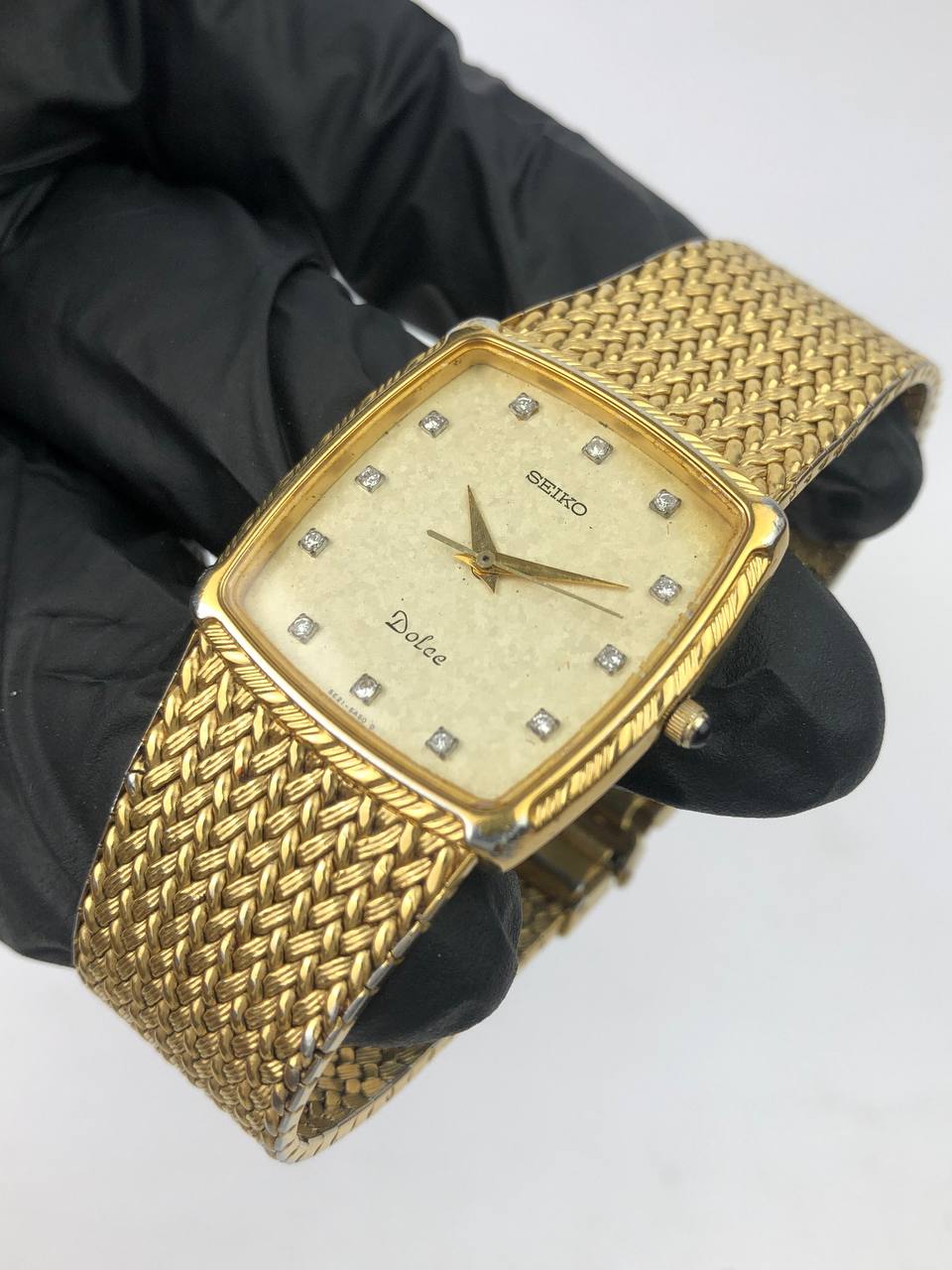 SEIKO DOLCE DIAMOND INDEX SNOWFLAKE DIAL MESH BRACELET ALL ORI - Gambar 3