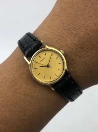 SEIKO LADY ANALOG SIMPEL TEXTURE DIAL