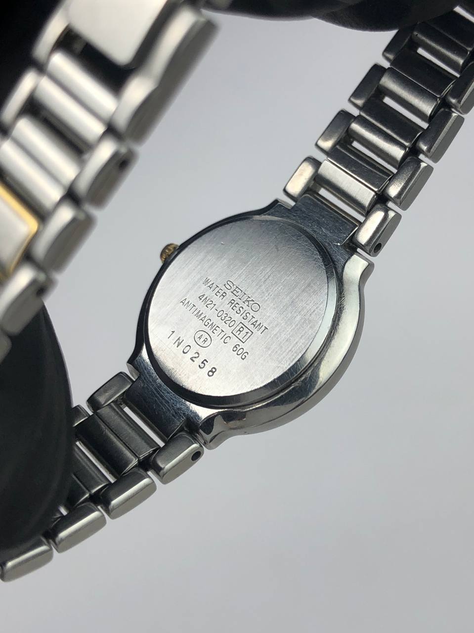 SEIKO EXCELINE LADY TWOTONE INTEGRATED BRACELET - Gambar 9