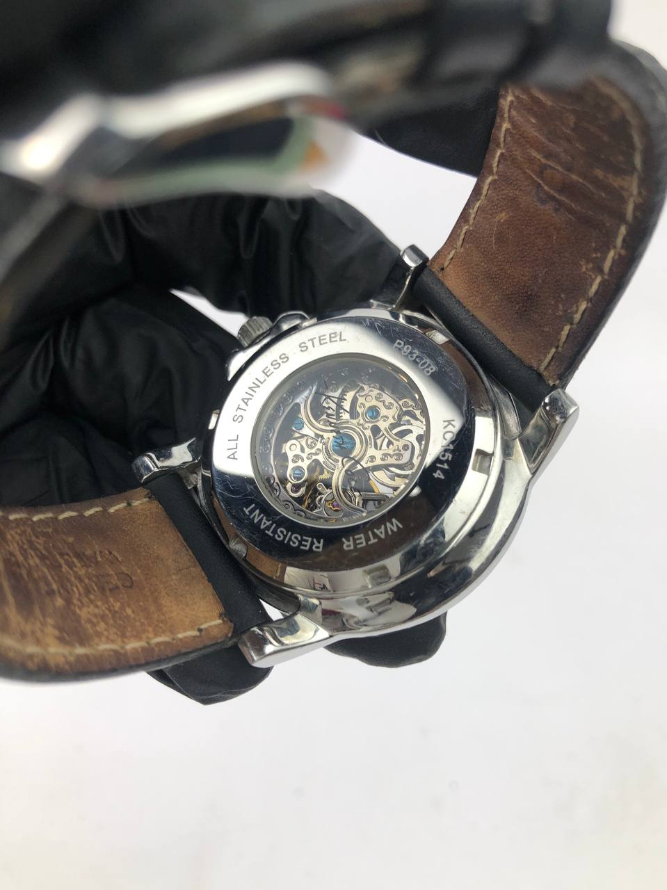 KENNETH COLE SKELETON AUTOMATIC ROMAN DIAL - Gambar 7