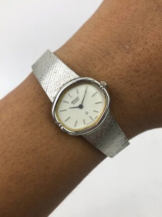 BEAUTIFUL SEIKO O LADY OCTAGON BEZEL ALL ORIGINAL