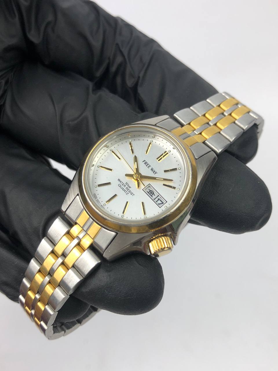 CITIZEN FREEWAY TWOTONE DAYDATE - Gambar 3