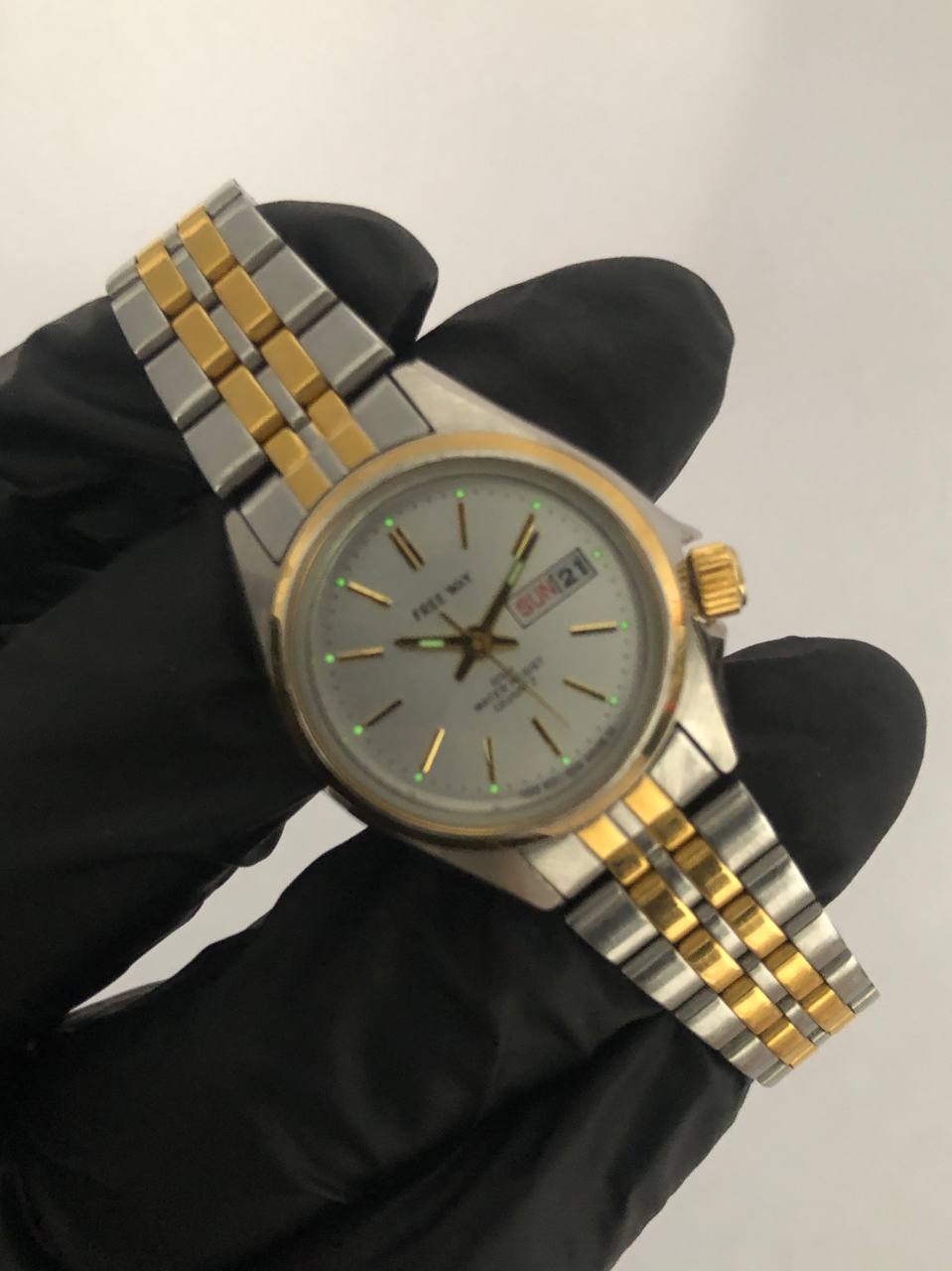 CITIZEN FREEWAY TWOTONE DAYDATE - Gambar 5