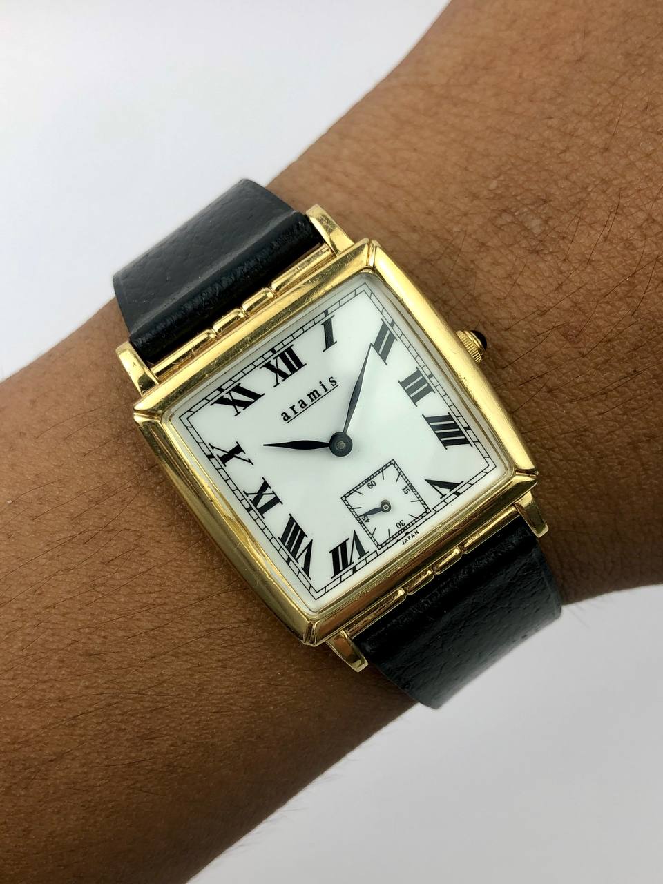 ARAMIS SQUARE GOLD CASE ROMAN DIAL