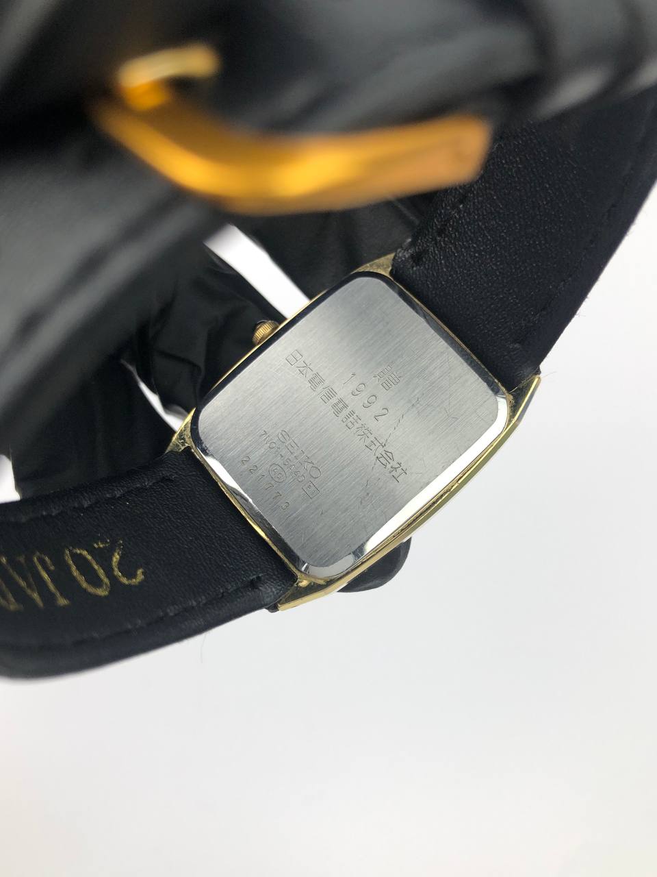 SEIKO TANK TEXTURE DIAL QUARTZ MOVEMENT - Gambar 7