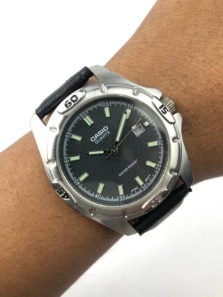 CASIO QUARTZ ANALOG HONEYCOMB DIAL