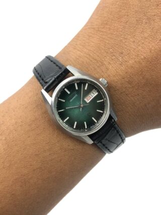 BEAUTIFUL CITIZEN CRYSTON QUARTZ GREEN SUNBURST DIAL
