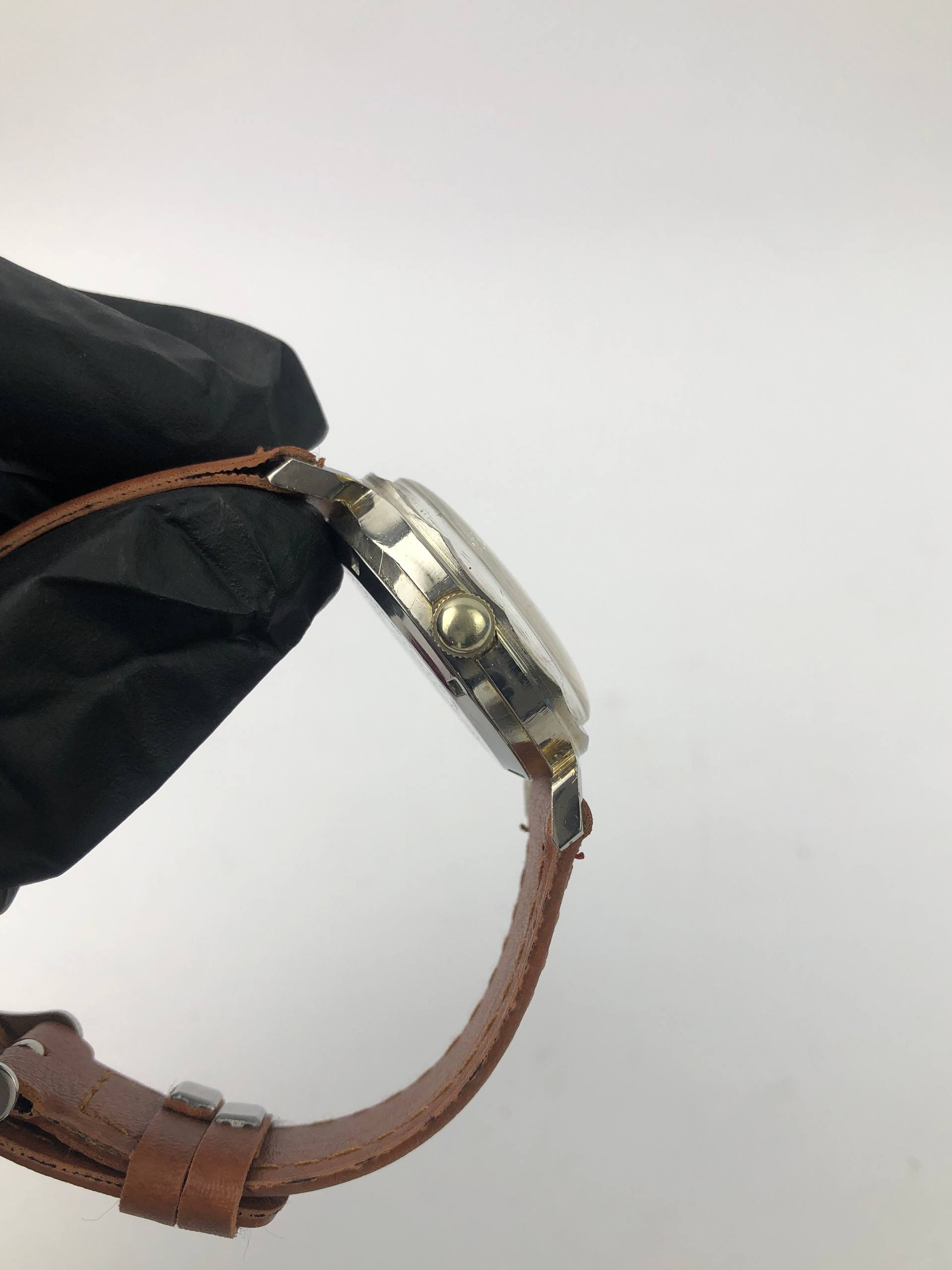 SWISSMADE LUCERNE VINTAGE INDEX DIAMOND - Gambar 5