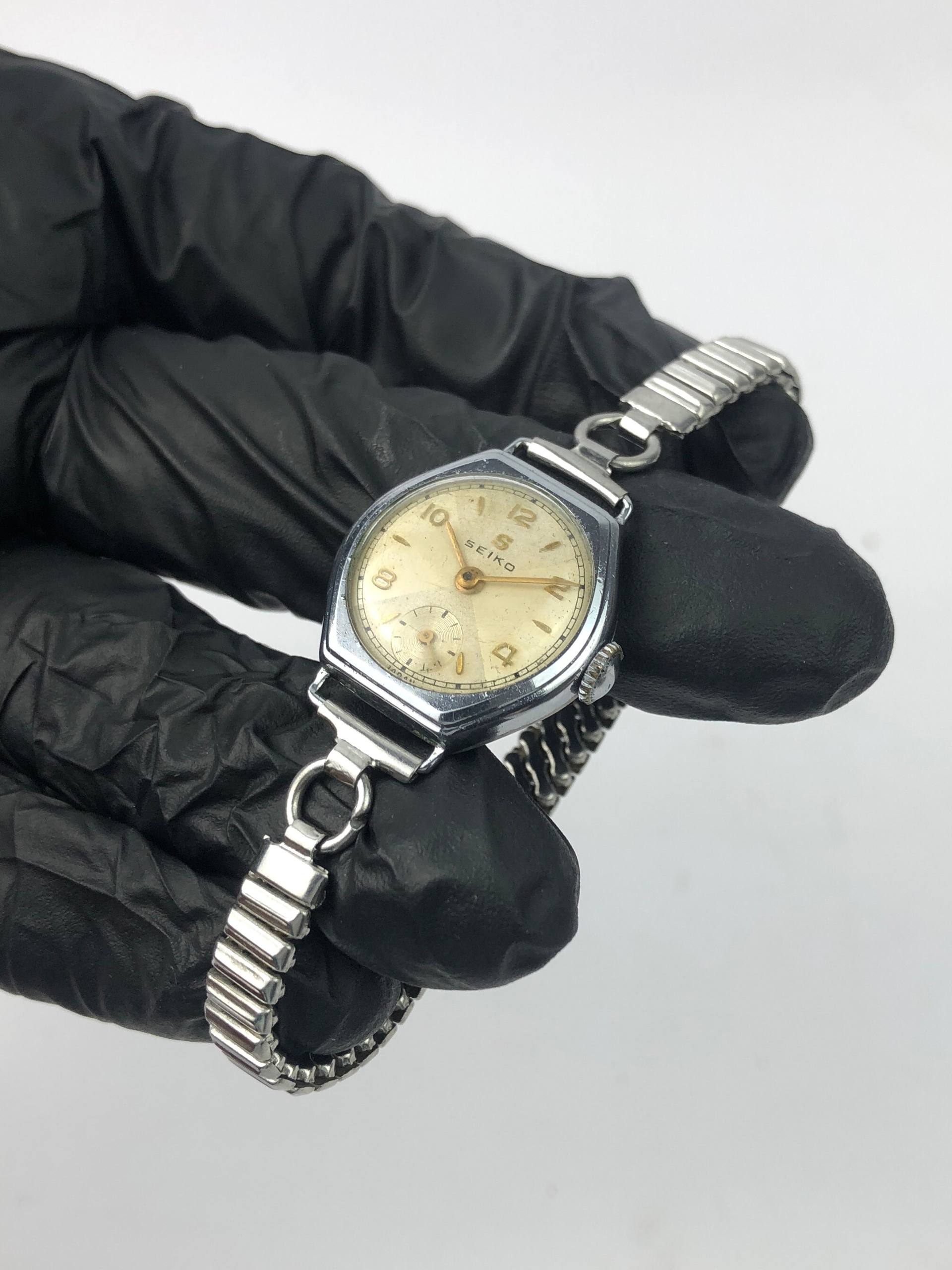 VINTAGE SEIKO LADY SUB DIAL - Gambar 3