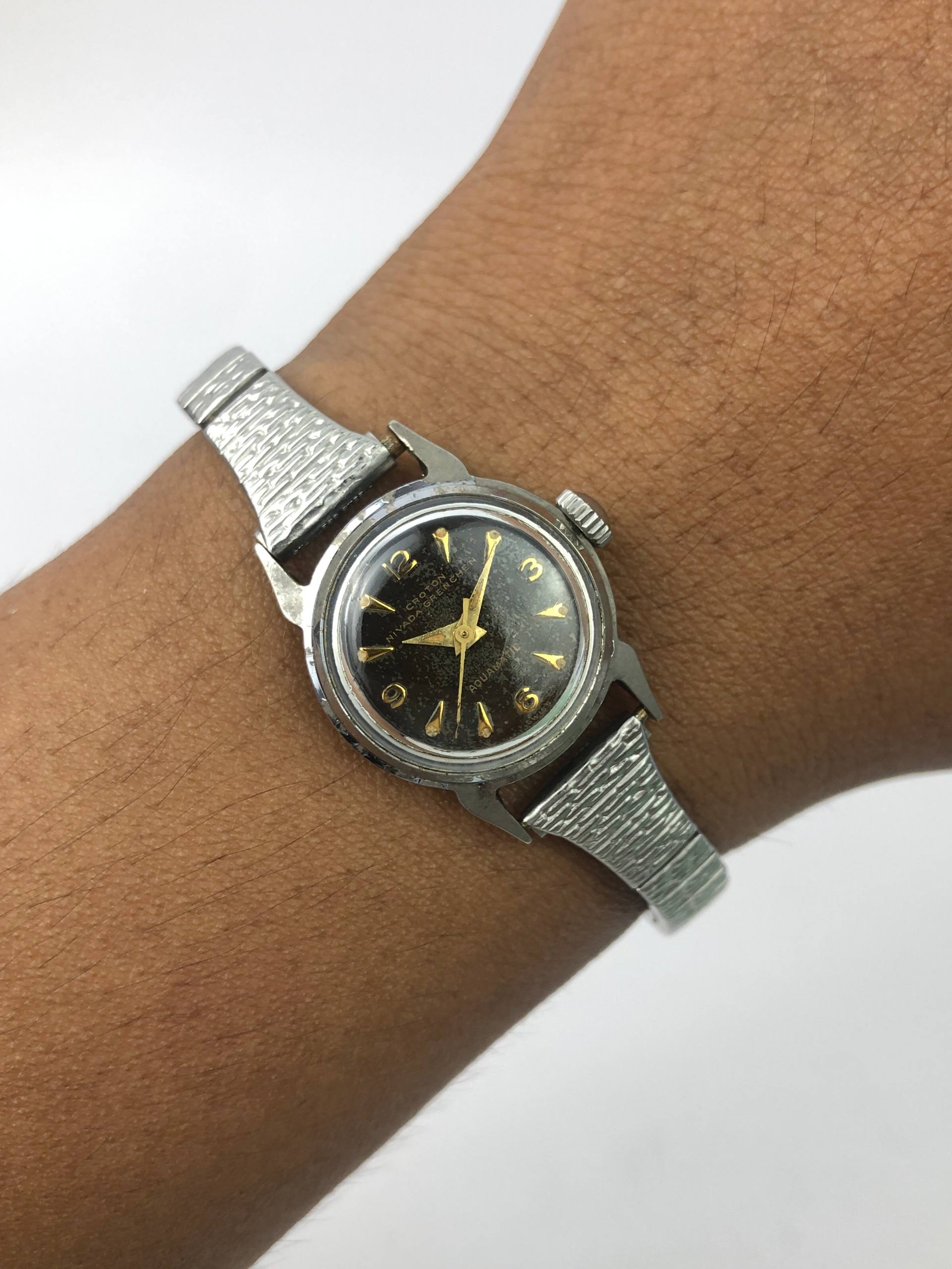 VINTAGE NIVADA GRENVHEN CROTON SWISSMADE AUTOMATIC