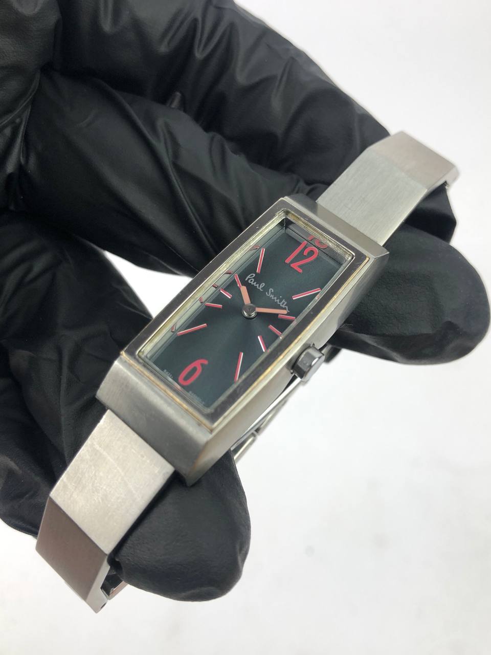 PAUL SMITH RECTANGULAR MODERN DRESS WATCH INTEGRATED BRACELET - Gambar 3