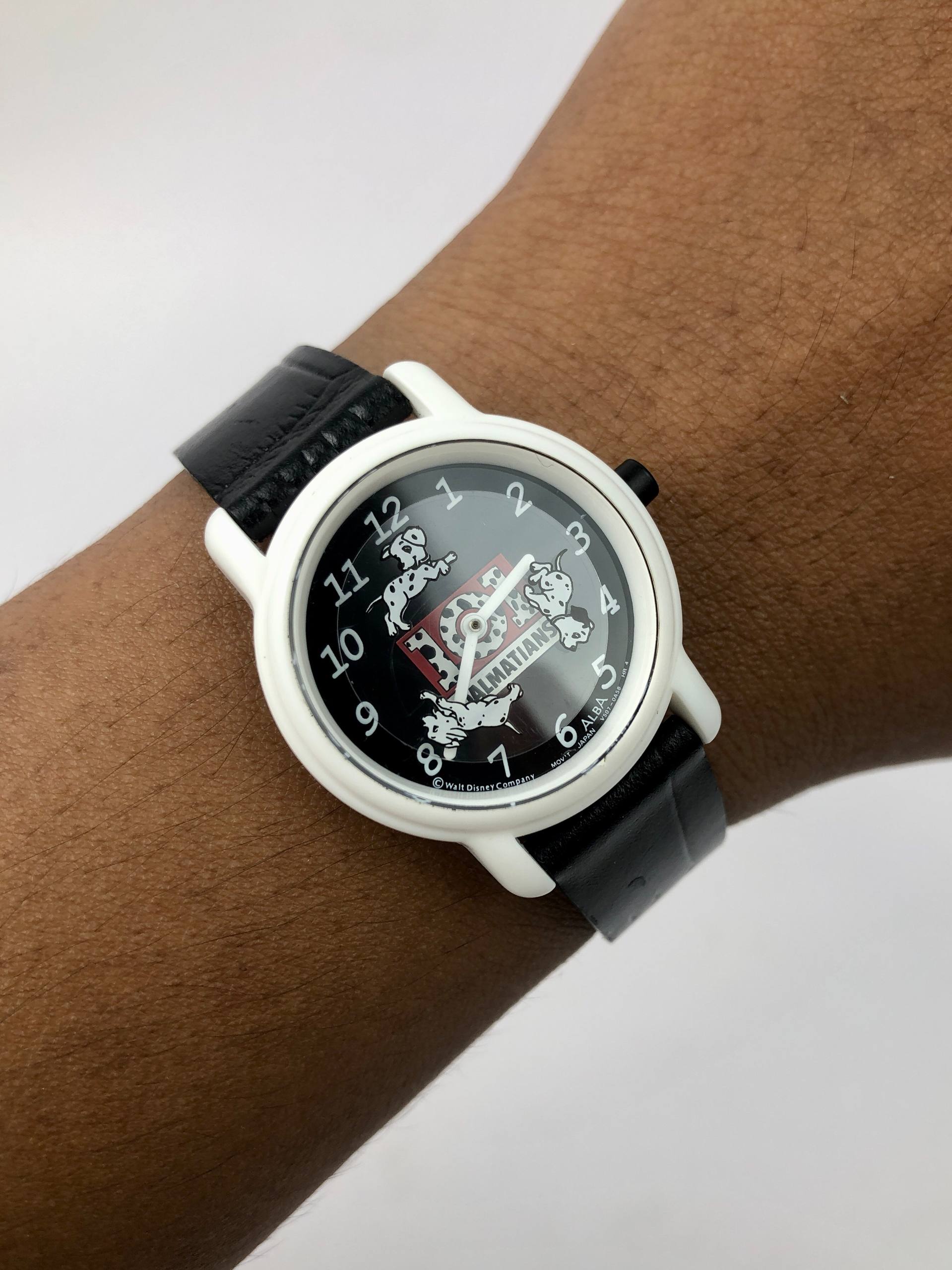 ALBA WALT DISNEY WATCH FLOATING SECOND JAPAN