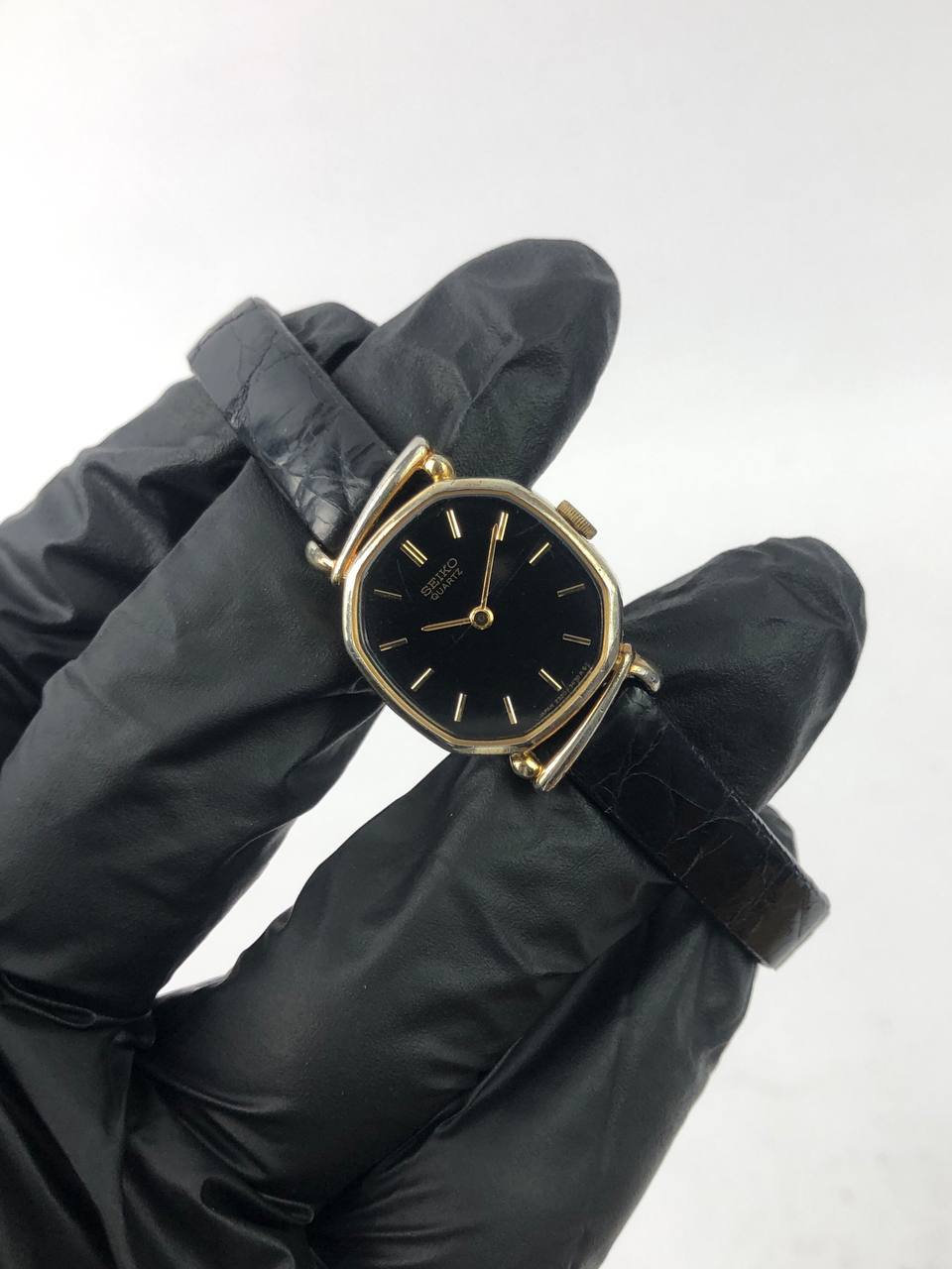 SEIKO QUARTZ ASYMETRIC CASE LADY CASE STICK INDEX - Gambar 4