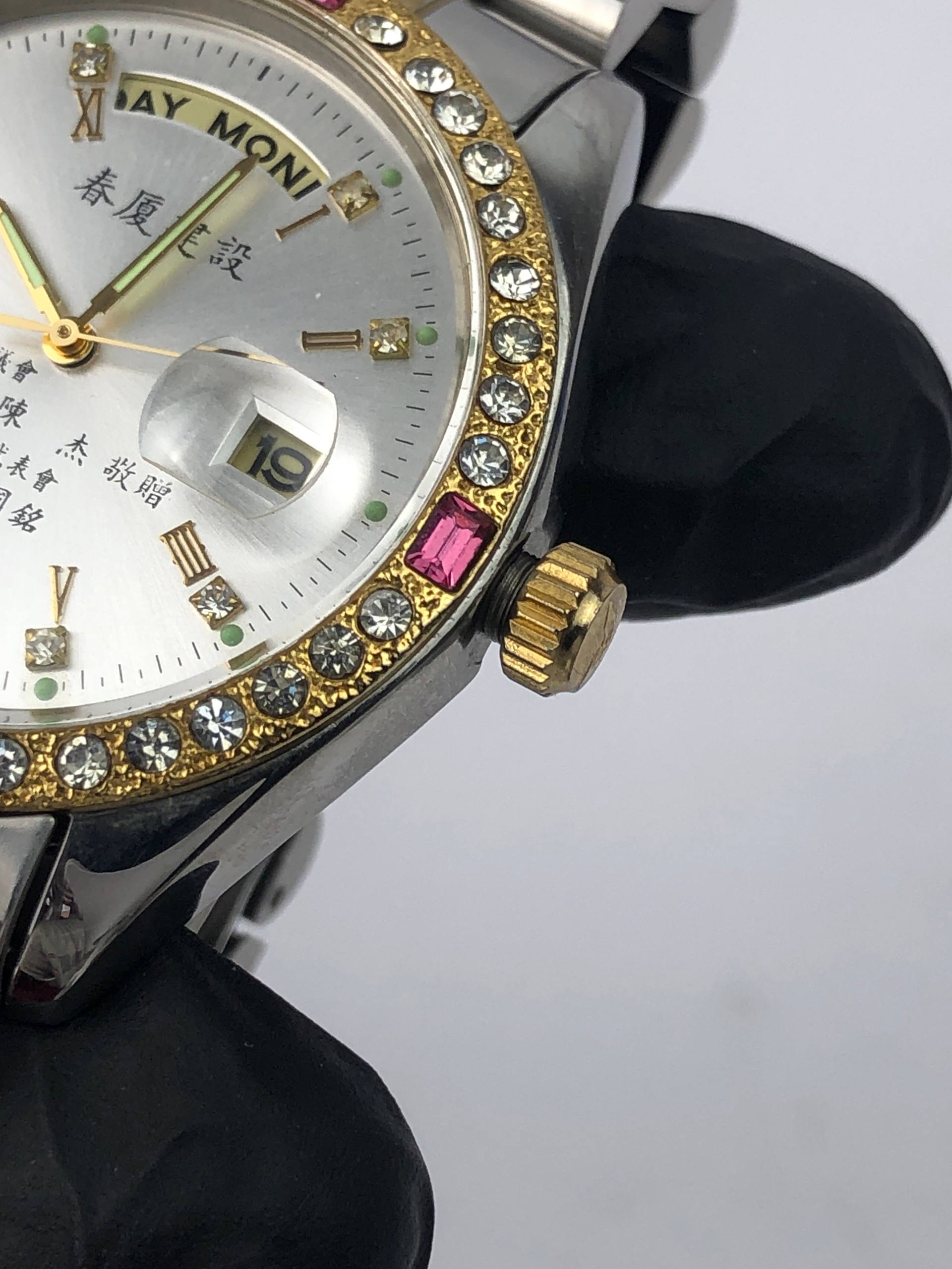 FASHION WATCH JAPAN DENGAN BEZEL BERTABUR BATU-BATU INDAH - Gambar 7