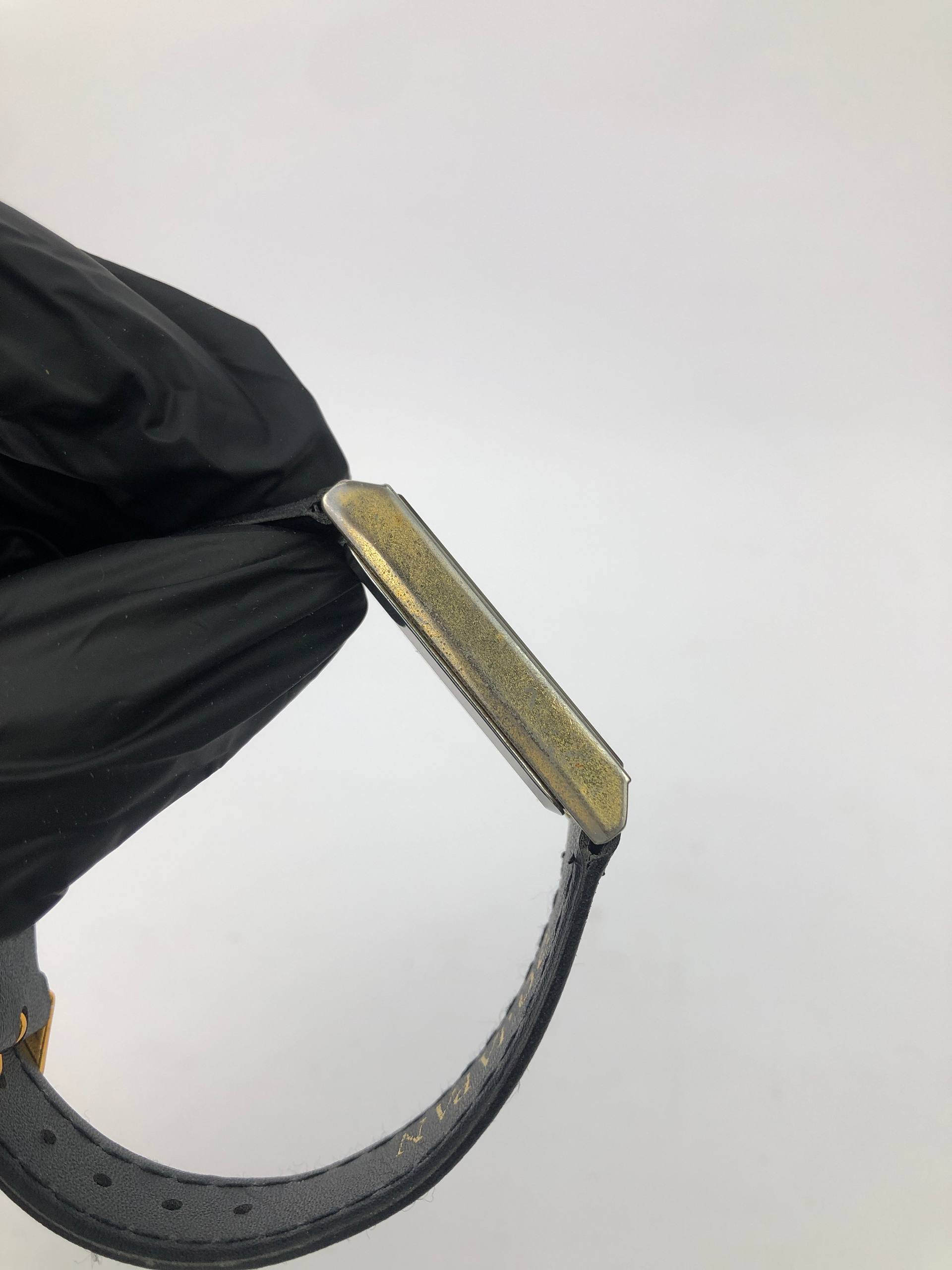 Q&Q SQUARE QUARTZ MAN SIZE - Gambar 6