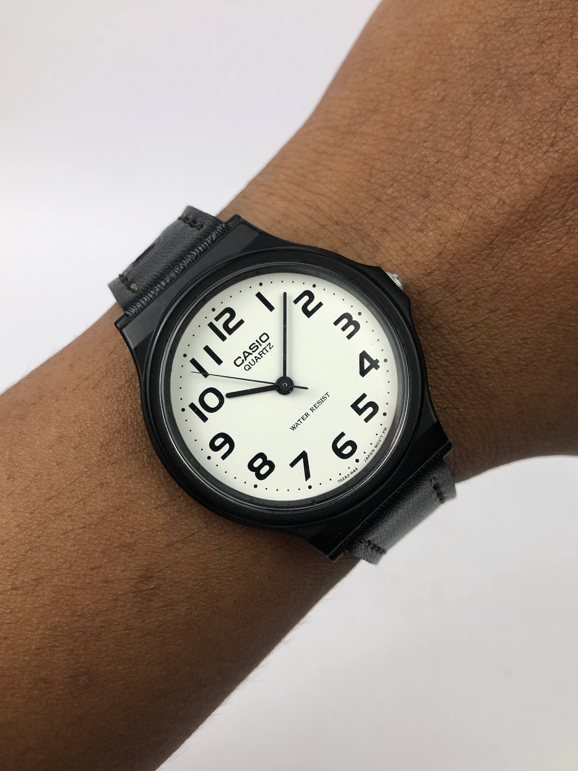 CASIO ANALOG RETRO MID SIZE