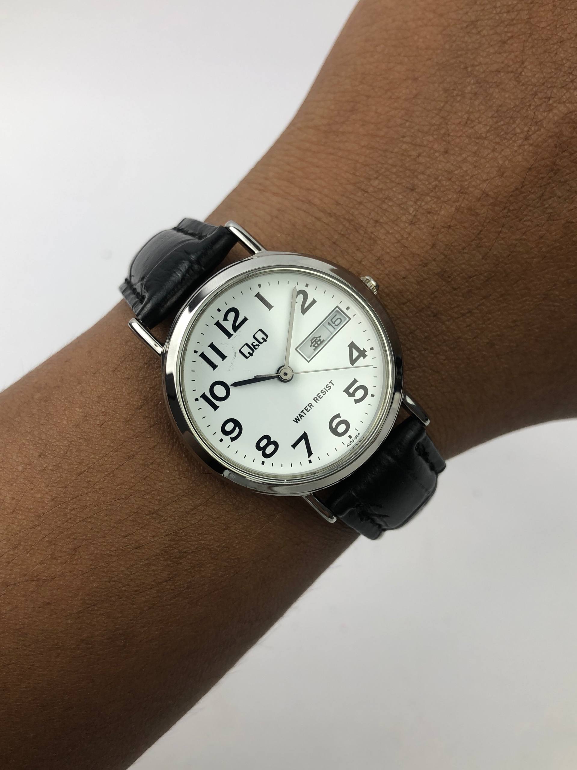 Q&Q KLASIK DAYDATE NUMERIK